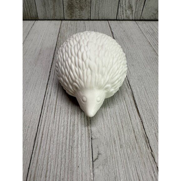Woodland Twilights Streamline Hedgehog Led Nightlight Porcelain White with Box - Picture 1 of 9